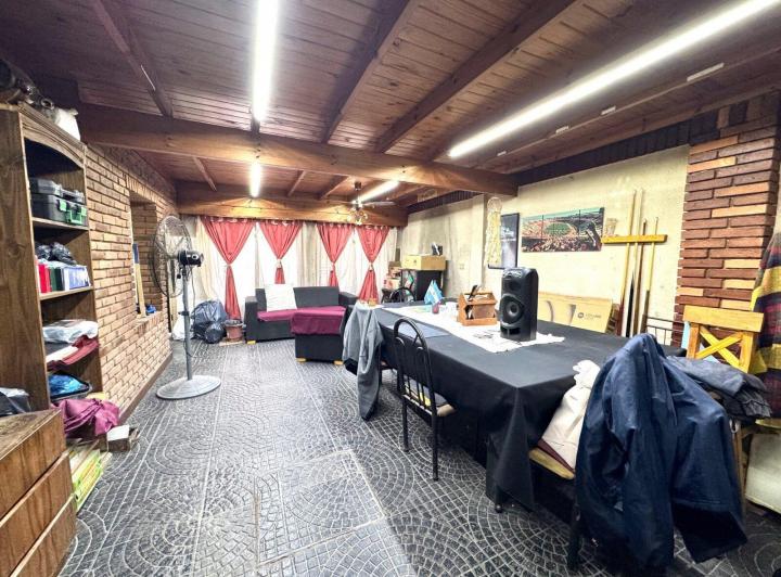 Casa · 220m² · 5 Ambientes