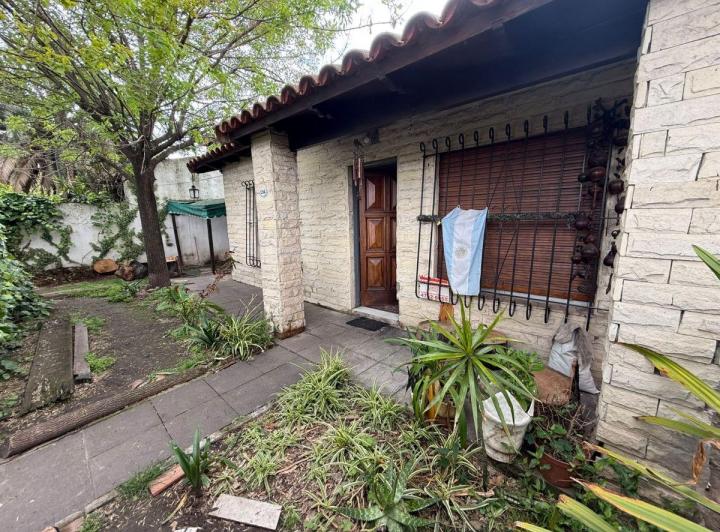 Casa · 125m² · 3 Ambientes · 2 Cocheras