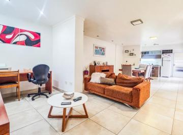 Casa · 127m² · 6 Ambientes · 1 Cochera · Venta - Casa de 2 Dorm. con Cochera y Patio. Apta Crédito - Matheu, Rosario