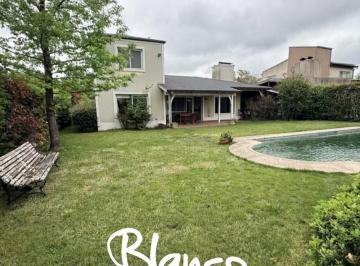 Casa · 128m² · 4 Ambientes · 1 Cochera · Casa en Venta en Acacias Blancas, Maquinista F. Savio, Escobar