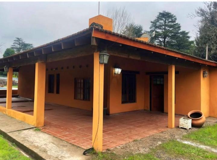 Casa · 185m² · 5 Ambientes · 2 Cocheras