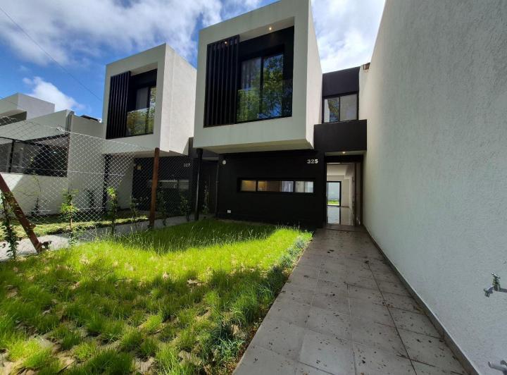 Casa · 200m² · 3 Ambientes · 1 Cochera