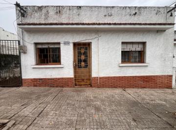 Casa · 122m² · 4 Ambientes · Casa 2 Dorm. en Venta Próxima Plaza Artigas