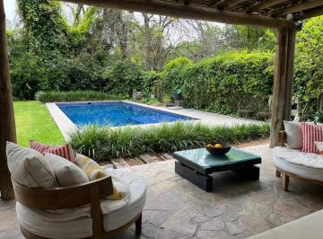 Casa · 400m² · 5 Ambientes · 5 Cocheras · Casa en Lomas de San Isidro Alquiler Temporal