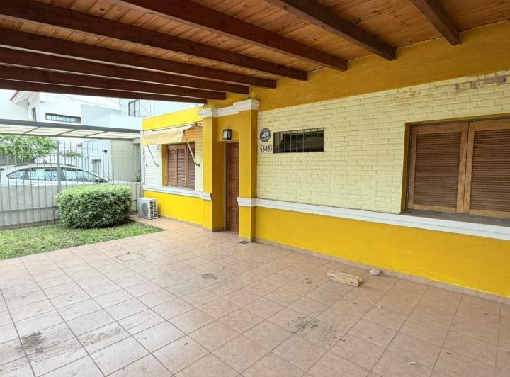 Casa · 104m² · 4 Ambientes · 2 Cocheras