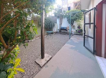 Patio · Venta - Permuta. Casa 3 Dorm., Cochera y Patio. Echesortu, Rosario.