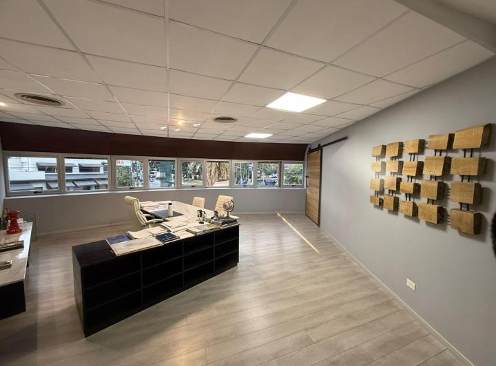Oficina comercial · 400m² · 6 Ambientes