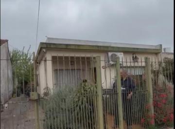 Casa de 3 ambientes, Almirante Brown · Casa con Amplio Jardin