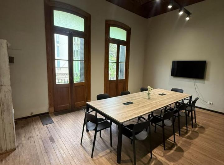 Oficina comercial · 150m² · 5 Ambientes · 2 Cocheras