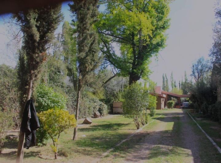Casa · 300m² · 4 Ambientes · 3 Cocheras