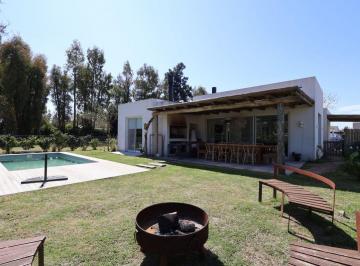 Casa de 4 ambientes, Pilar · Casa en Alquiler Anual Barrio Santo Tomas, Presidente Derqui, Pilar