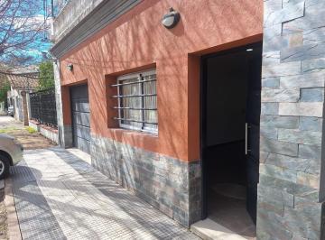 Casa · 80m² · 3 Ambientes · 1 Cochera · Casa Venta Ituzaingo