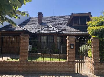 Casa · 290m² · 5 Ambientes · 2 Cocheras · Casa Venta Ituzaingo