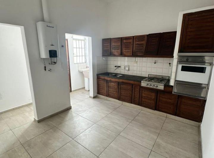 Casa · 81m² · 4 Ambientes