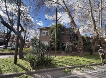 Casa · 259m² · 6 Ambientes · 2 Cocheras · Casa en San Fernando