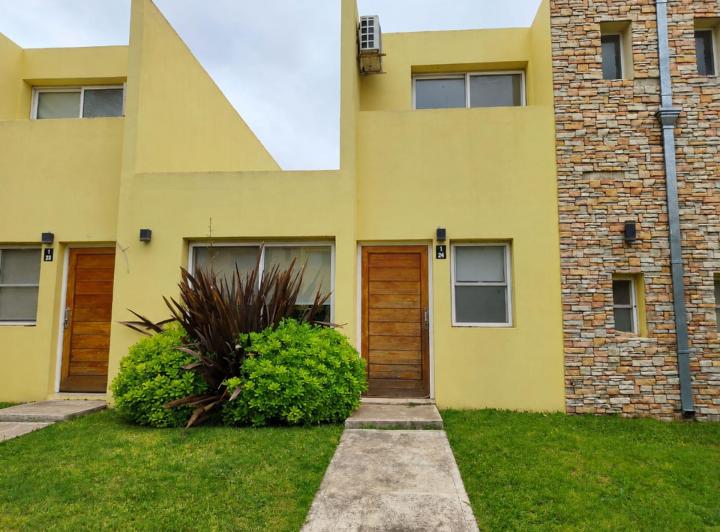 Casa · 65m² · 3 Ambientes · 1 Cochera