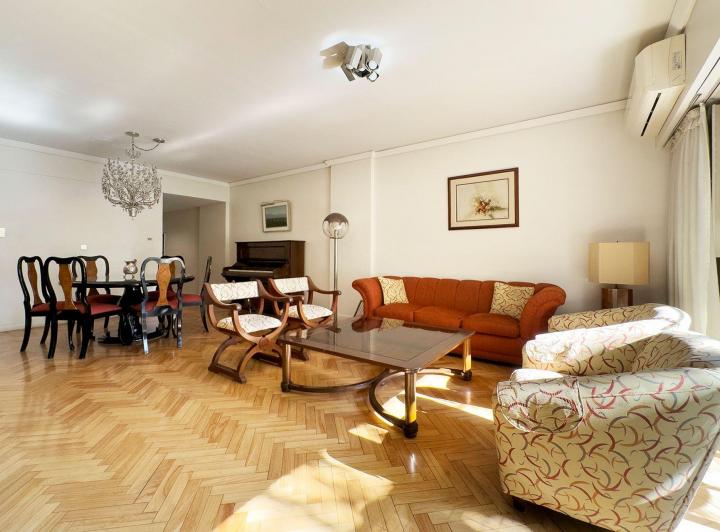 Departamento · 120m² · 5 Ambientes · 1 Cochera