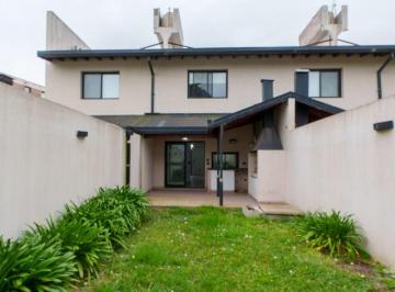 PH de 3 ambientes, La Plata · PH con 2 Habitaciones en Alquiler en City Bell