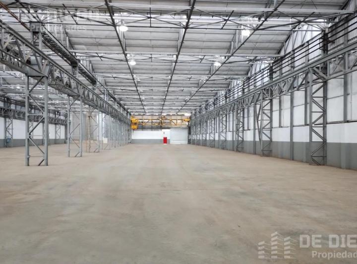 Depósito · 18000m² · 2 Ambientes · 18 Cocheras