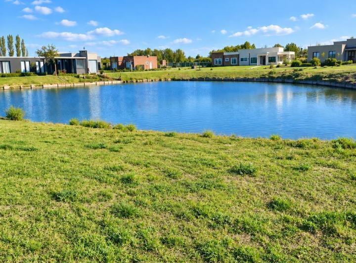 Terreno · 900m²