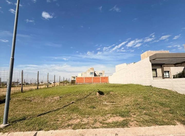 Terreno · 360m²