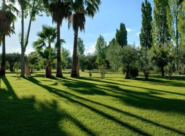 Quinta vacacional de 1 ambiente, Cruz de Piedra · Finca con Salón de Eventos
