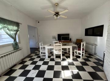 Casa · 207m² · 5 Ambientes · 3 Cocheras · Casa en Venta: 3 Dorm., Cochera Parque - 138 Entre 34 y 35 - Barrio San Carlos, La Plata