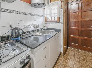 PH · 119m² · 6 Ambientes · Venta de PH Tipo Casa 6 Ambientes Caseros Permuta