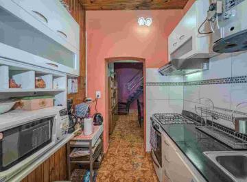PH · 119m² · 6 Ambientes · Venta de PH Tipo Casa 6 Ambientes Caseros Permuta