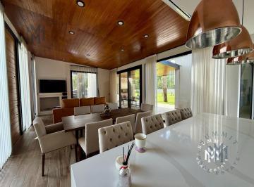 Casa · 180m² · 4 Ambientes · 2 Cocheras · Casa Alquiler 4 Amb Amueblada en Greenville Polo Resort.