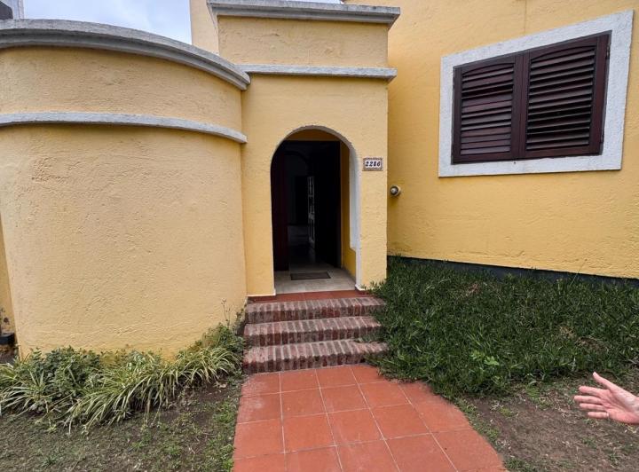 Casa · 284m² · 13 Ambientes · 4 Cocheras