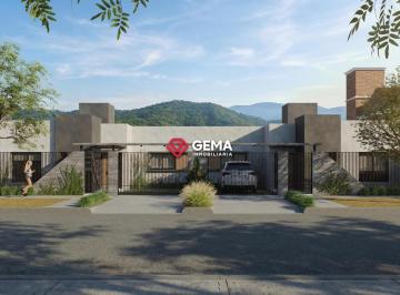 Casa · 150m² · 4 Ambientes · 1 Cochera · Casa a Estrenar en Paltas y Mandarinos