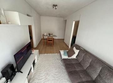 Departamento de 3 ambientes, Parque Patricios · Excelente Departamento 3 Ambientes