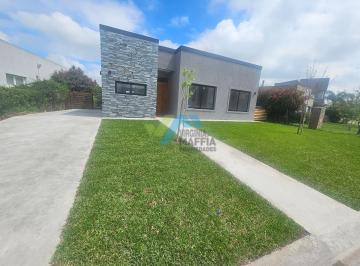 Casa · 150m² · 4 Ambientes · 2 Cocheras · Casa en Venta en San Ramón, Pilar del Este, Pilar