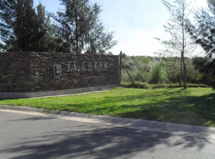 Terreno · 900m²
