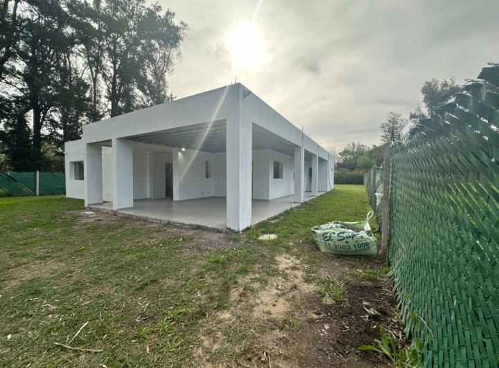 Casa · 100m² · 3 Ambientes · 1 Cochera