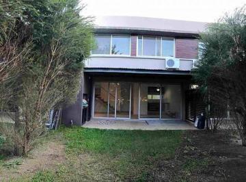 Departamento · 66m² · 3 Ambientes · 1 Cochera · Duplex con Jardín Propio, 2 Cuartos, Super Amplio