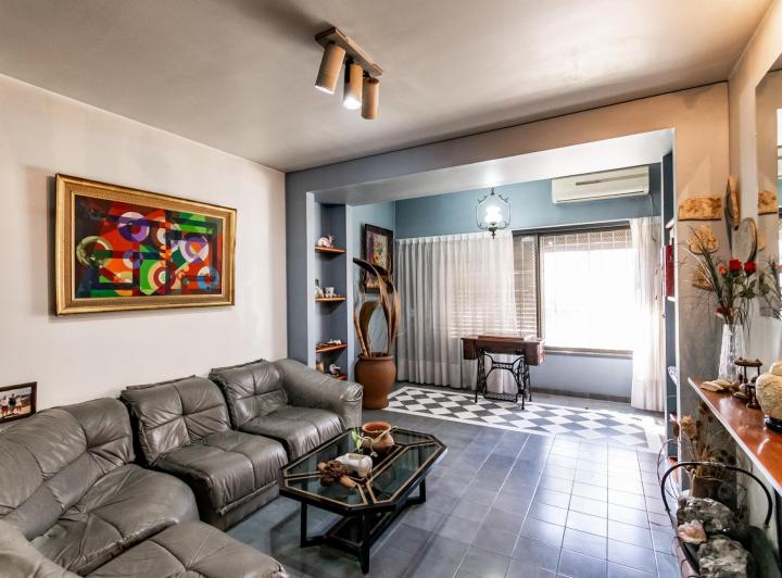 Casa · 130m² · 4 Ambientes · 1 Cochera