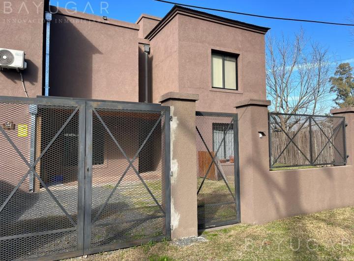 Casa · 66m² · 3 Ambientes · 1 Cochera