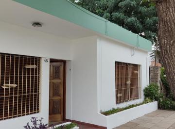 Casa · 110m² · 4 Ambientes · 1 Cochera · Venta Casa 4 Ambientes con Parque y Parrilla Merlo