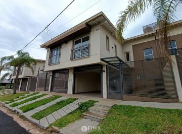 Casa · 123m² · 4 Ambientes · 1 Cochera · Dúplex en Venta de 3 Dorm. - Av Lavalle y Bustamante (Cf1422)