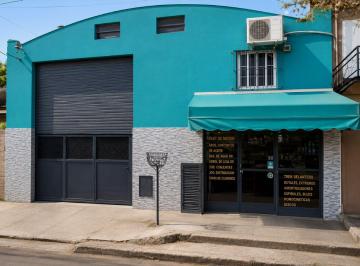 Bodega-Galpón · 200m² · Venta Galpon y Local C Fondo Comercio en Guillon