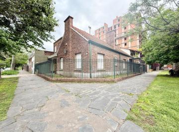 Casa de 6 ambientes, Ituzaingó · Casa de 200 m² con 4 Habitaciones en Venta en Ituzaingó Sur