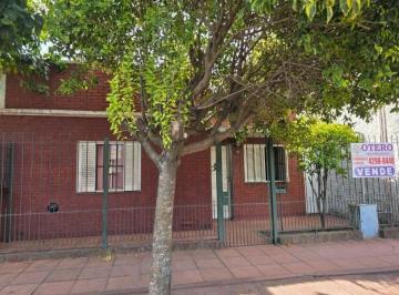 EQI-EQI-373_2 · Casa Solida a 3 Cuadras de Av Antartida Argentina