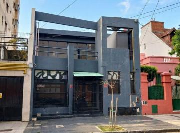 Local comercial , Coghlan · Local en 2 Plantas 358 m²