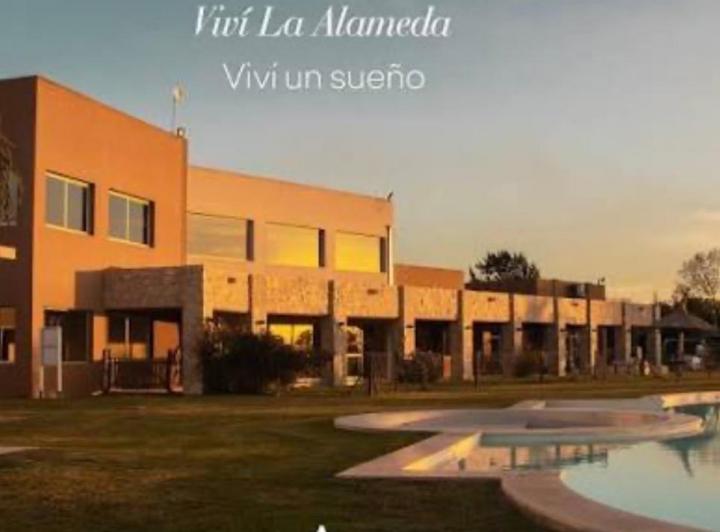 Terreno · 677m²