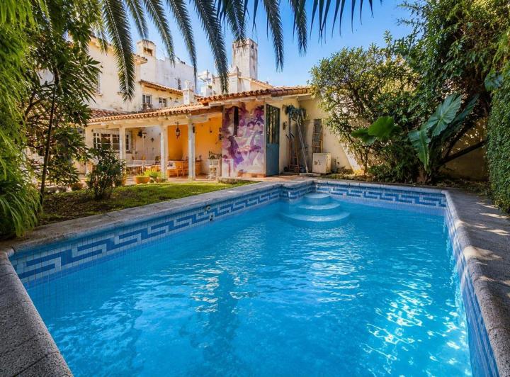 Casa · 180m² · 6 Ambientes · 1 Cochera