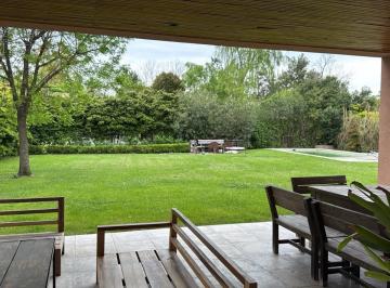 Casa · 250m² · 4 Ambientes · 3 Cocheras · Casa - El Encuentro