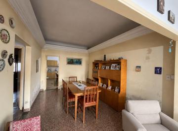 Casa · 180m² · 4 Ambientes · 2 Cocheras · Casa en Venta San Carlos 2 Dorm.