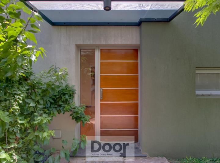 Casa en venta en Manuel B Gonnet · 5 ambientes